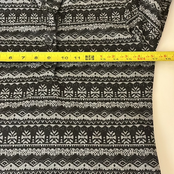 KAVU Button Neck Pullover Sweater - Picture 9 of 10